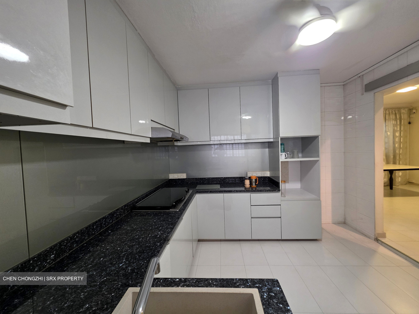 Blk 405 Hong Kah Court (Jurong West), HDB Executive #633325871